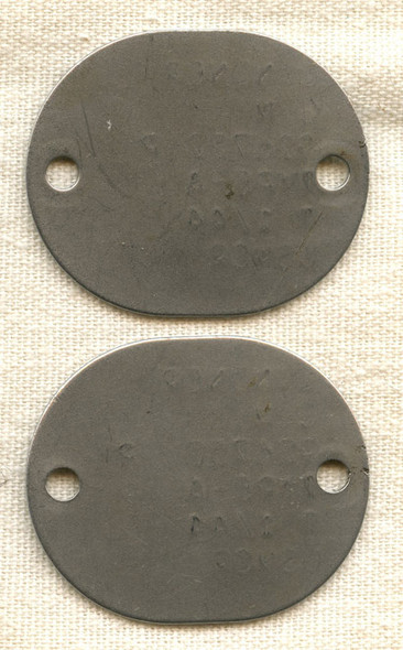 Pair WWII US Marine Corps Reserve Dog Tags for G. M. Lindner