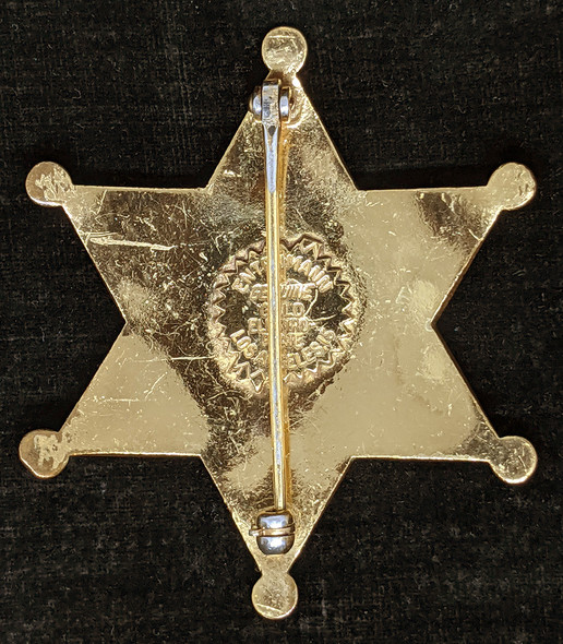 Nice ca 1960 Los Angeles Co CA Deputy Sheriff A Series Badge #1427 Given by Sheriff Eugene Biscailuz