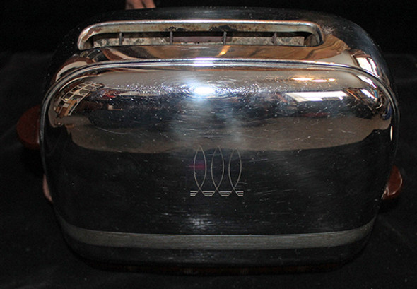 Great Deco Ca. 1939-42 Toastmaster Model 1A5 Single Slice Toaster by McGraw Electric Co.
