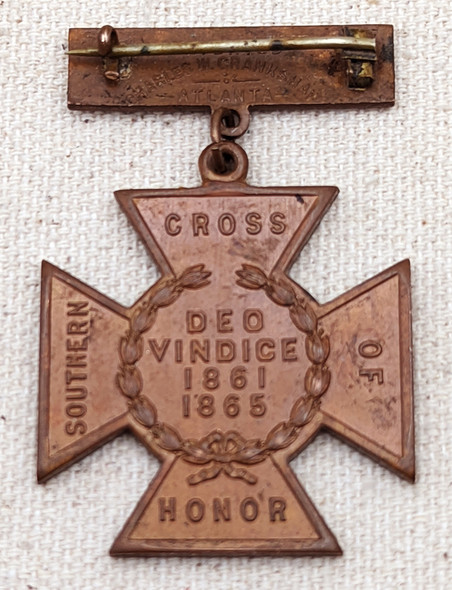 Beautiful Early Strike of the UCV Southern Cross of Honor by Crankshaw first Type with T pin