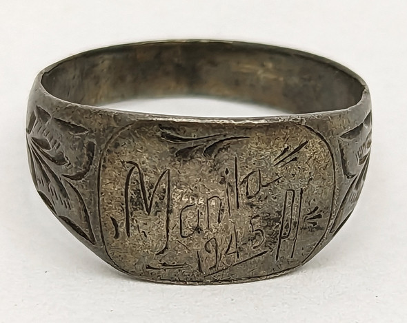 Nice 1945 US GI Souvenir Ring in Silver From Manilla Philippines Size 10