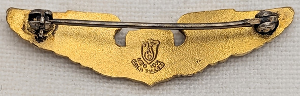 Beautiful 1920s US Air Services Instructor Overseas Cap Wing in Gold Fill by Kinney