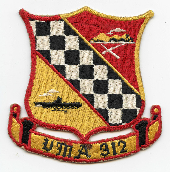Great Korean War ca Early 1952 USMC VMA-312 Checkerboard Jacket Patch & Scarf Ascot