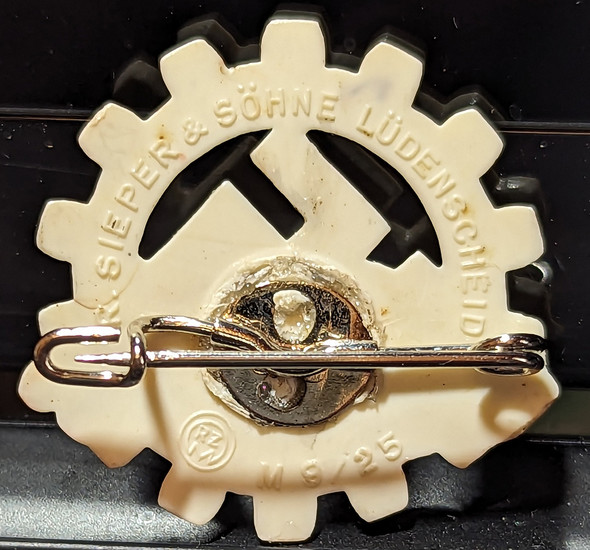 Minty 1939 Berlin Auto Show Volkswagen White Plastic Tinnie