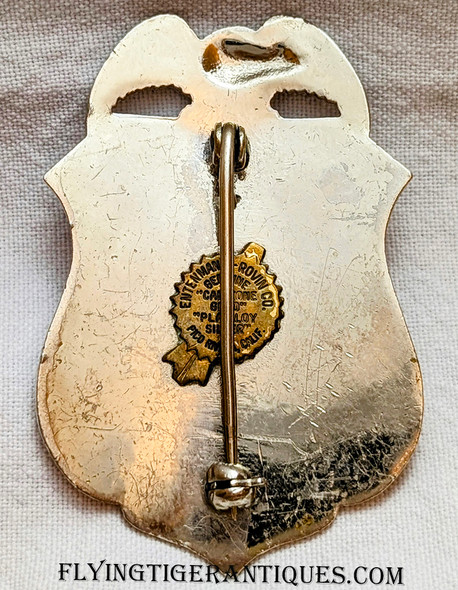 Great ca 1970 Phoenix AZ Officer Badge # 1883 by Entenmann Rovin with Great Duty Wear