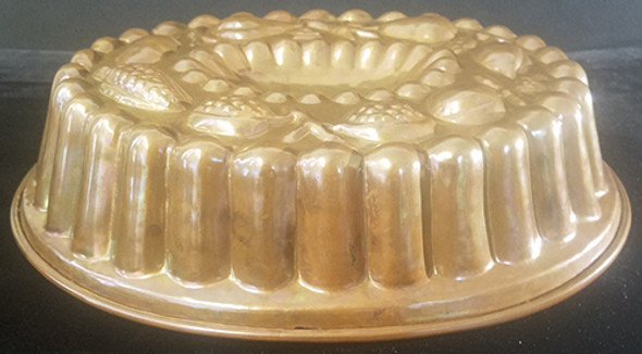 Large Vintage Heavy Tinned Copper Jello or Cake Mold in Excellent Condition