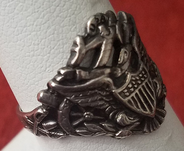 Early WWII Sterling Silver Patriotic Ring with "USA," Eagle, Airplane, Cannon, & Battle Ship sz 8.25