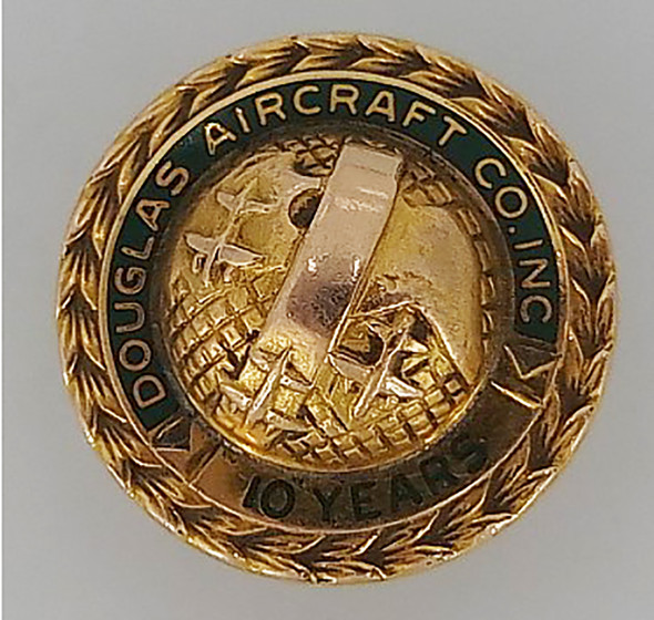 Late 40's - Early 50's Douglas Aircraft 10 Years of Service Pin by Robbins
