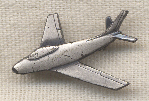Early F-86 Sabre Jet Pilot Qualification Sterling Lapel Pin in Pin-Back
