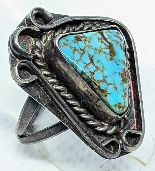 Circa 1940s - 1950s Native American Navajo Silver and Turquoise Ring Sz 8