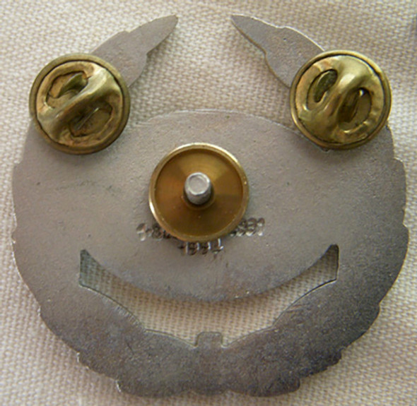 1st Year of Issue 1994 Frontier Airlines II Pilot Hat Badge Type II