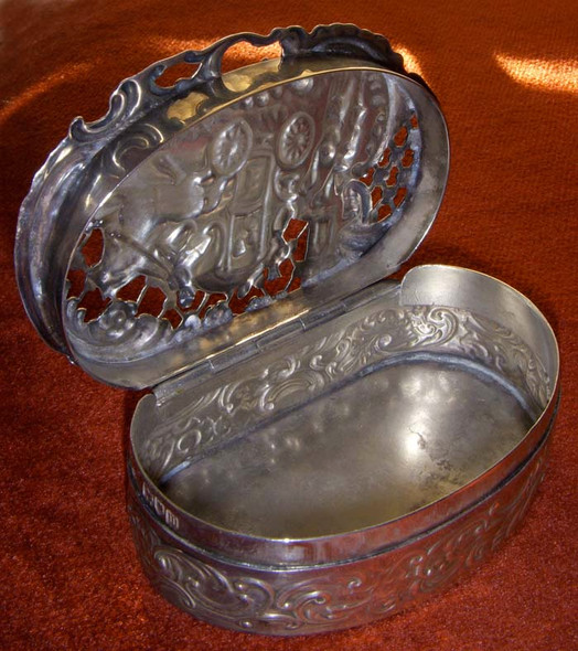 Beautiful 1907 Date Marked London Silver Linen Drawer or Potpourri Box