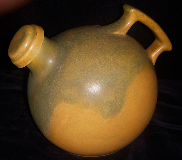 Beautiful 1930s Deco Pottery Water Pitcher by Camark in Matte Glazed Finish