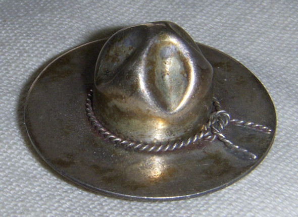 Great WWII US Army Campaign Hat Sweetheart Pin / Brooch