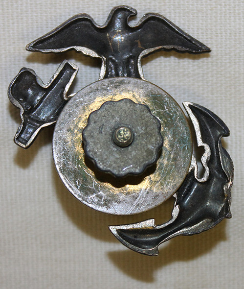 Salty WWII USMC Enlisted Man Undress Hat Badge in Blackened Brass