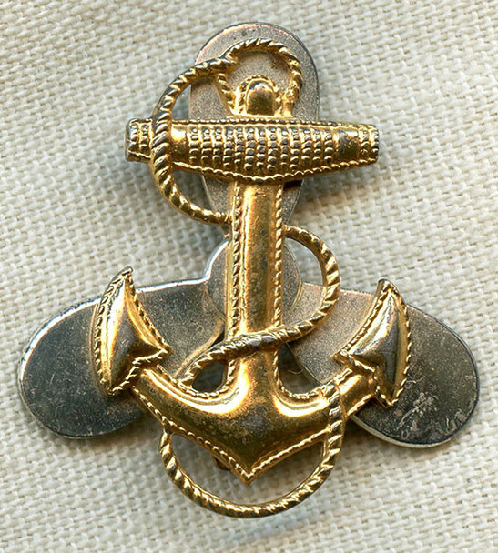 WWII United States Navy WAVES Collar Insignia in Excellent Condition