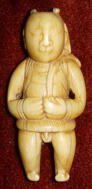 Old Japanese Warrior Netsuke (Miniature Carving) in Bone, Early to Mid-19th Century