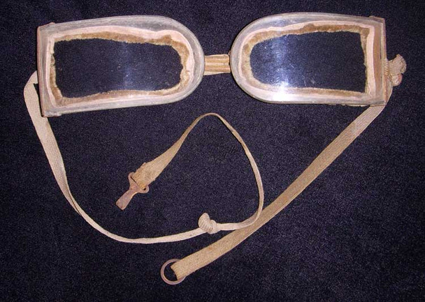 WWI Imperial German Naval Officer Visor Cap & Aviator Goggles as Worn by Zeppelin Cmdr