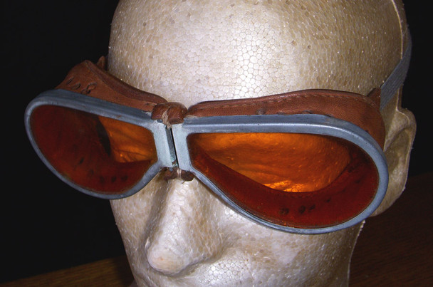 1920s-Early 1930s Pair of Tinted Aviator's or Motorcyclist's Goggles in Excellent Condition