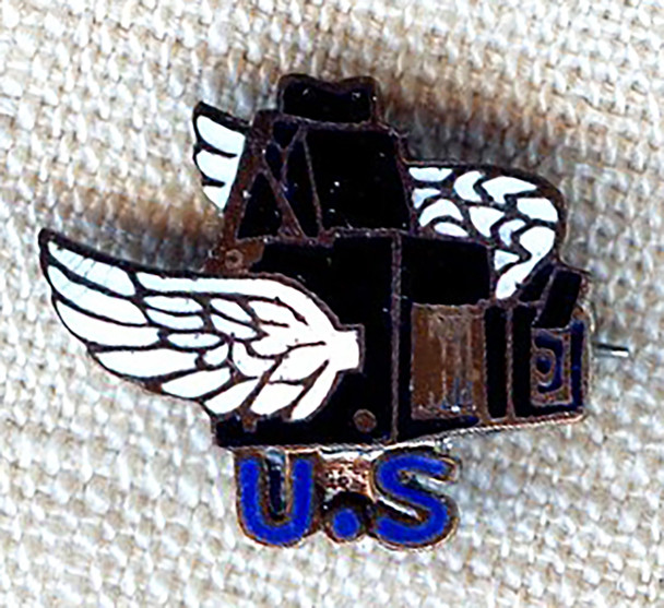 Great and Rare WWI US Air Service Aerial Photographer Lapel Badge