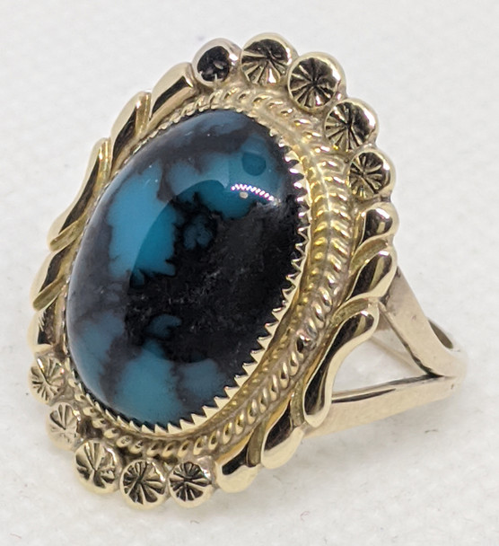 Beautiful vintage 1990's 14K Gold and Classic BISBEE Turquoise Ring by Navajo Artist Henry T. Morris