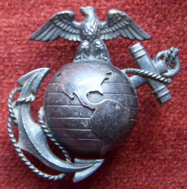 Beautiful WWII Sterling Silver US Marine Corps Officer Greens Model 44 Cap Badge by H&H