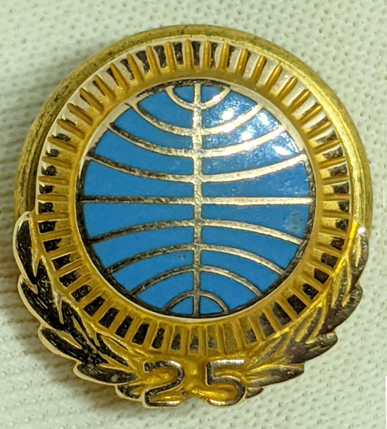 Scarce Ca 1970 PAA Pan American Airways 25yr Service Pin in 10k Gold as issued to Captain Ned Mullen