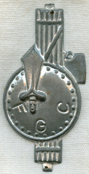 WWII Young Combat Fascist/Fascista Combattimento Giovane (FGC) Fez/Bustia Hat Badge
