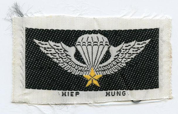 1960's Army of the Republic of Viet Nam (ARVN) Basic Parachutist Badge in Bevo Weave