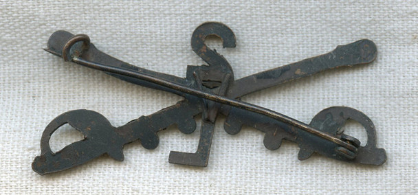 WWI US Army 2nd Cavalry Troop "L" Collar Badge