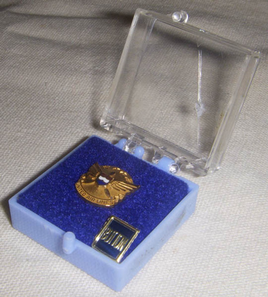 1970s United Air Lines 5 Years of Service Pin in 10K by O. C. Tanner in Original Box