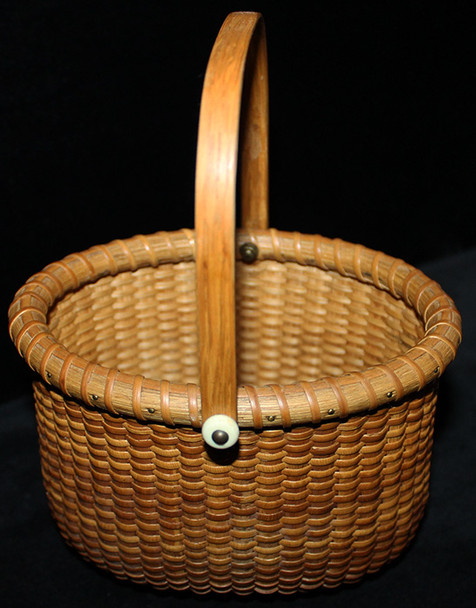 Beautiful Small Hand-Made Nantucket Basket by Haddon & Yacus in 1982