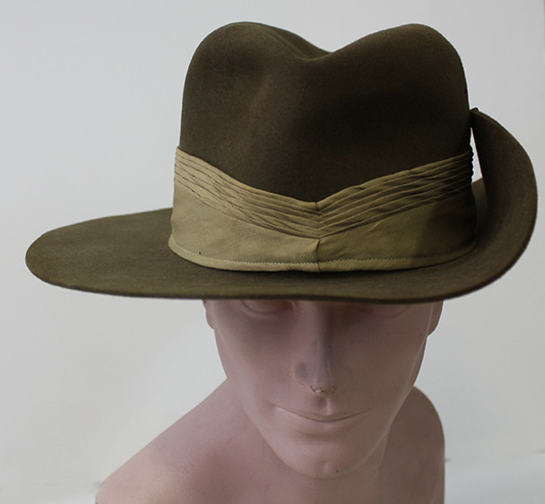 Rare WWII Issue Australian Army Slouch Hat in Superb Condition Size 7 1/4. Dated 1945.