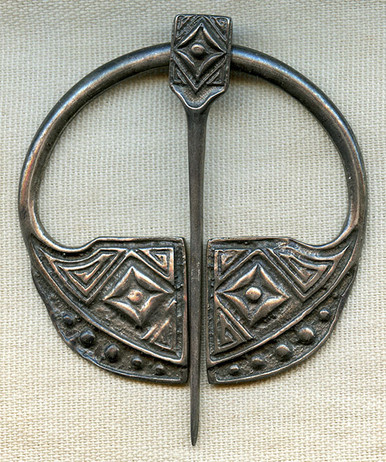 early-20th-c-sterling-silver-penannular-brooch-from-scotland-nicely