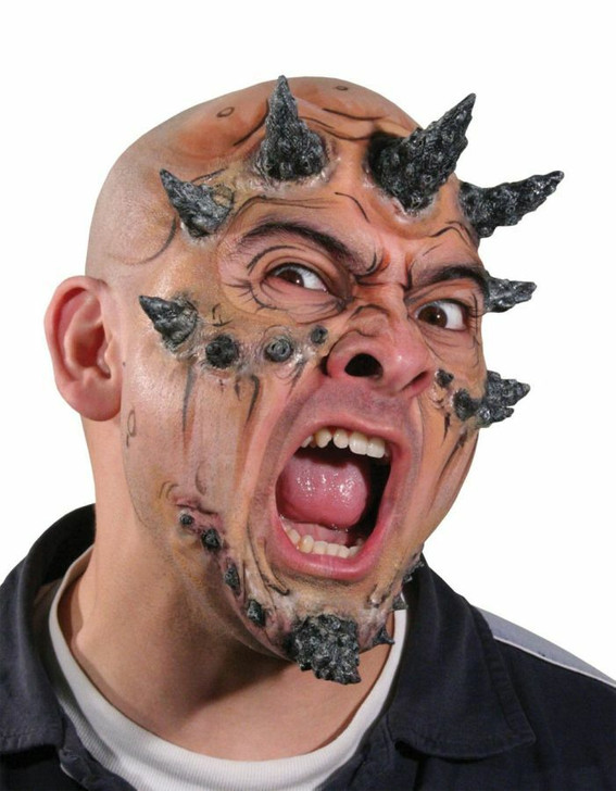 Cinema Secrets Woochie Mutant Spike Horn Set