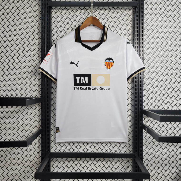 Valencia Home kit 23/24