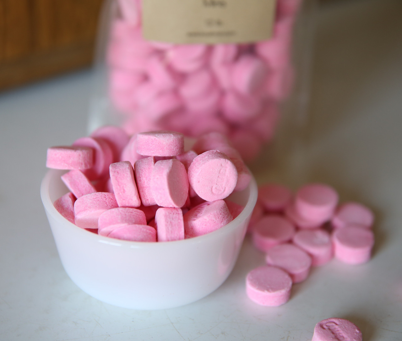 mint candyさま Leman's® Mint Footballs - Bulk (15 lb Case) – Atkinson Candy Co.