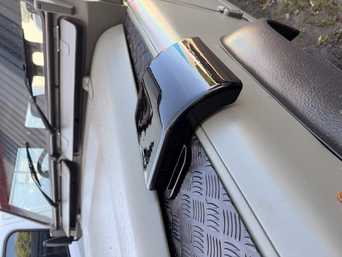 LR104SCGLOSSN/S - Gloss Black Snow Cowl for Wing Top on Land Rover Defender - Left Hand - Snow Scoop Near Side