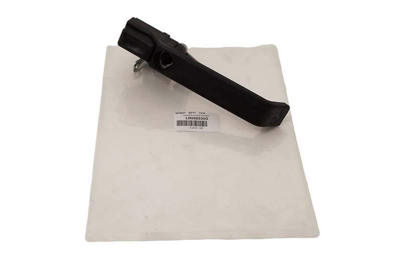 LR066530 - Defender Front Left Hand Door Handle - Fits from 2002 Onwards - To Fit Later Longer Style Ignition Key Image 3