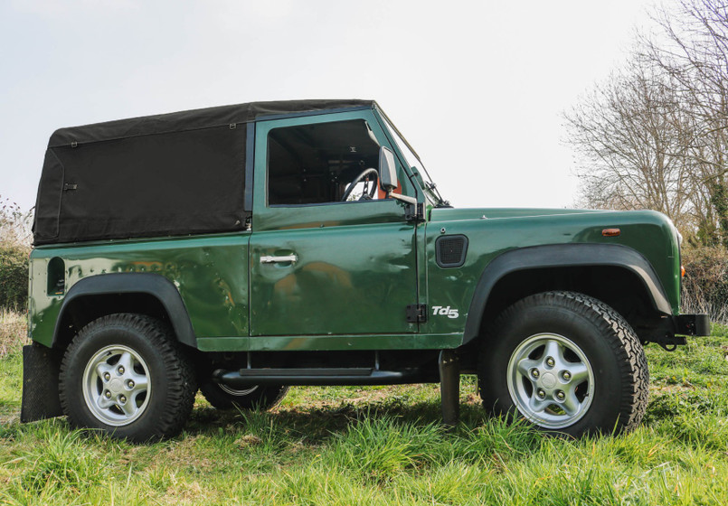 LRC10821 - Beach Runner Soft Top Full Conversion Kit including Exmoor Trim Canvas, Roll Cage and Half Doors - Defender 90 TD5  and Puma Image 10