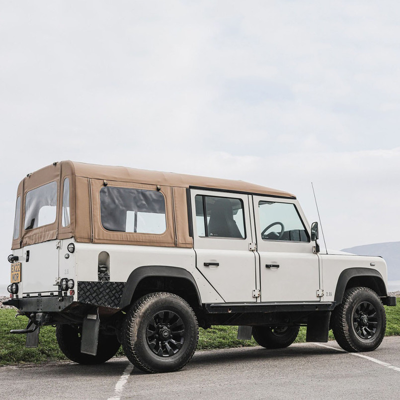 110 5DR Stayfast Hood (Includes Belt Rail Kit & Tailgate Bar) Image 4