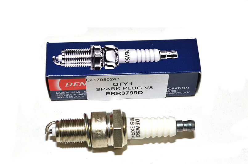 ERR3799 - Spark Plug for V8 Rover Engine - Defender, Discovery 1 and Range Rover Classic - Also Fits Defender 2.5 Petrol Image 4