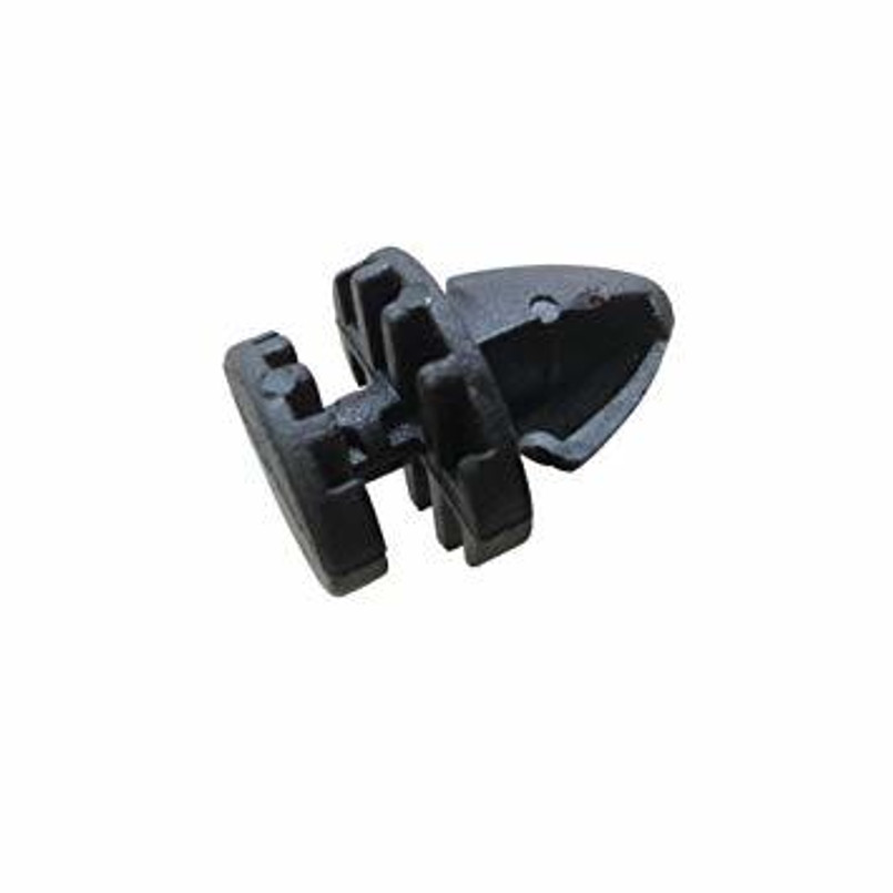 DYC500010 - Clip for Front Wheel Arch Moulding on Discovery 3 & 4 Image 1