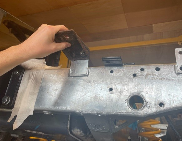 RRC6168 - Centre Mid Cross Member Cab Support/Centre Rear Cross Member Tub Support – Land Rover Defender 130 Hi-Cap Image 3