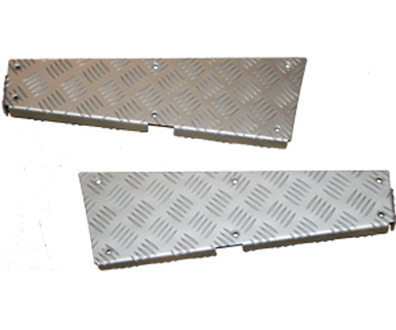 CNKIT01-110/A - Rear Corner Cappings Chequer Plate in Satin / Silver Anodised - For Land Rover Defender 110 - By Mammoth 3mm***** TO CLEAR STOCK*** Image 1