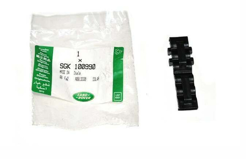 SGK100990 - Treble Brake Pipe Clip for Land Rover Defender and Discovery 1 Image 1