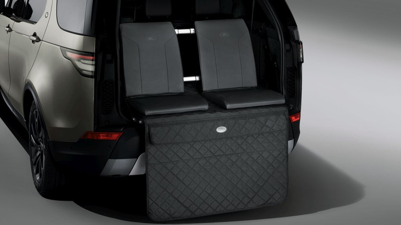 VPLWS0480 - Tailgate Event Seating for Range Rover Sport L494 2018 onwards & Discovery 5 - LAST CHANCE TO BUY FROM LAND ROVER! Image 1