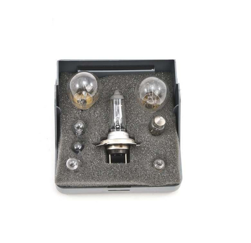 VUB001060 - Halogen Bulb Kit for Range Rover L322 - Fits up to end 2005 - Genuine Land Rover Image 1
