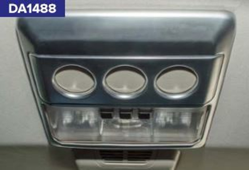 DA1488 - Discovery 4 Chrome Interior Trim - Rear Reading Light Trim Cover - Single Piece Image 2