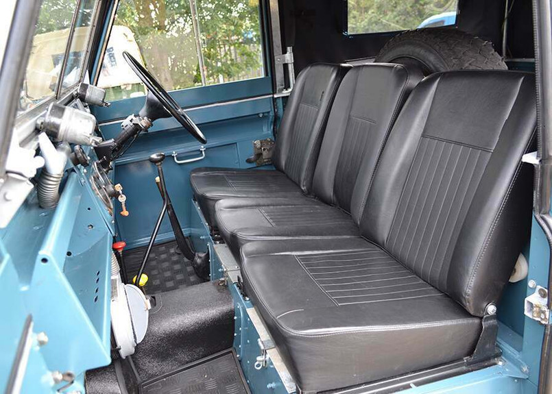 EXT378-1 - Land Rover Series 3 Deluxe Full Front Seat Set Black Vinyl - By Exmoor Trim Image 2